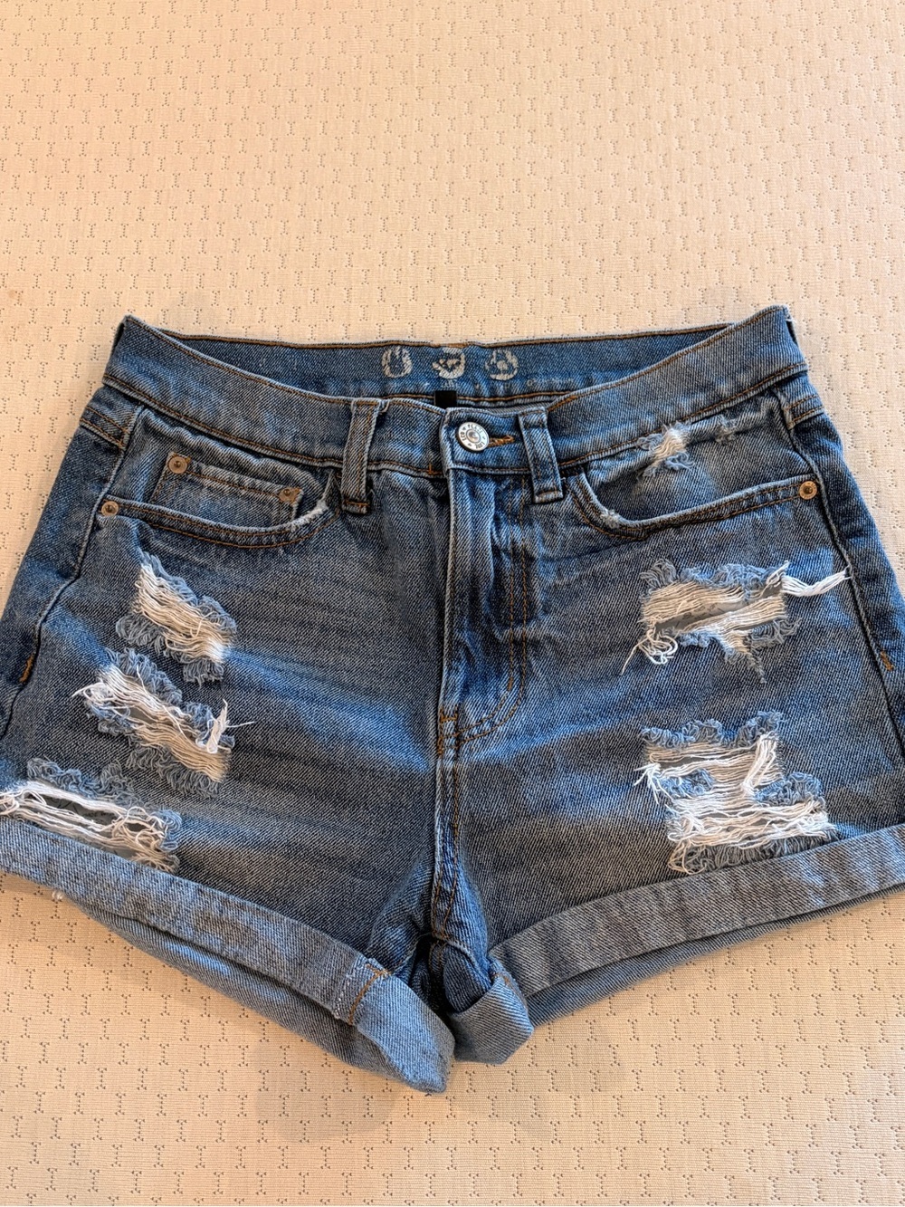 Rewash Women’s Size 3 Distressed Rolled-Hem Jean Shorts - Blue